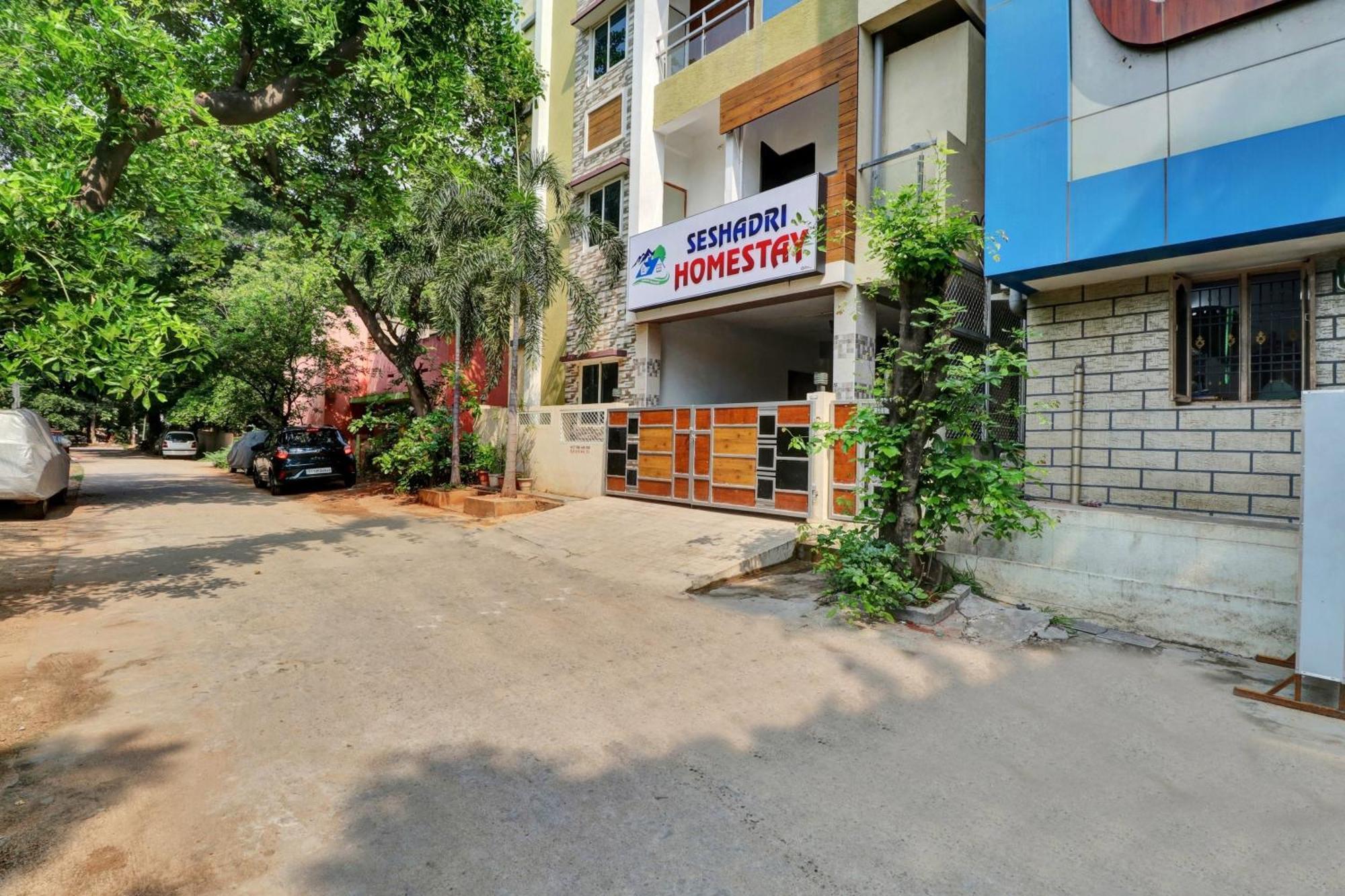 Hotel O Seshadri Homestay Tirupati Bagian luar foto